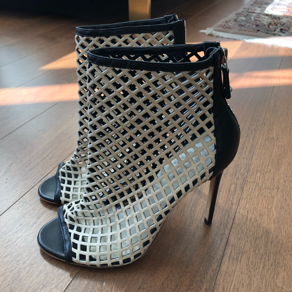 Greymer Heels